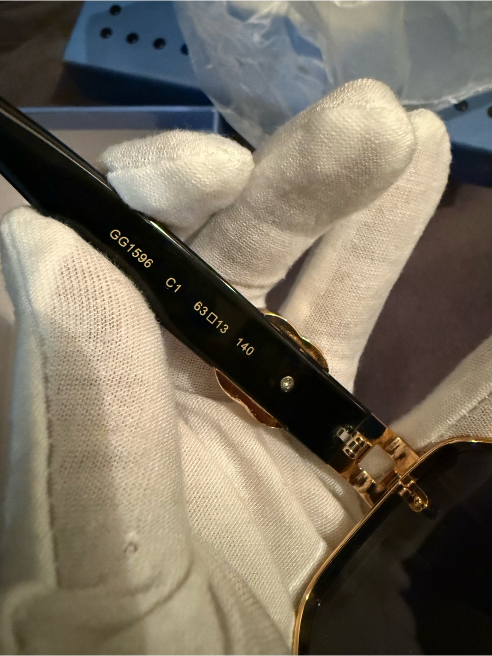 🔥NEW Gucci Black & Gold Men's Sunglasses with Signature Temple Detail🔥 - Picture 8 of 17
